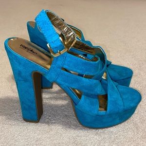 Aqua heels brand new